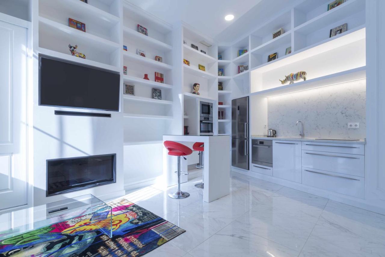 مالقة The Clock House Luxury Urban Suites الغرفة الصورة