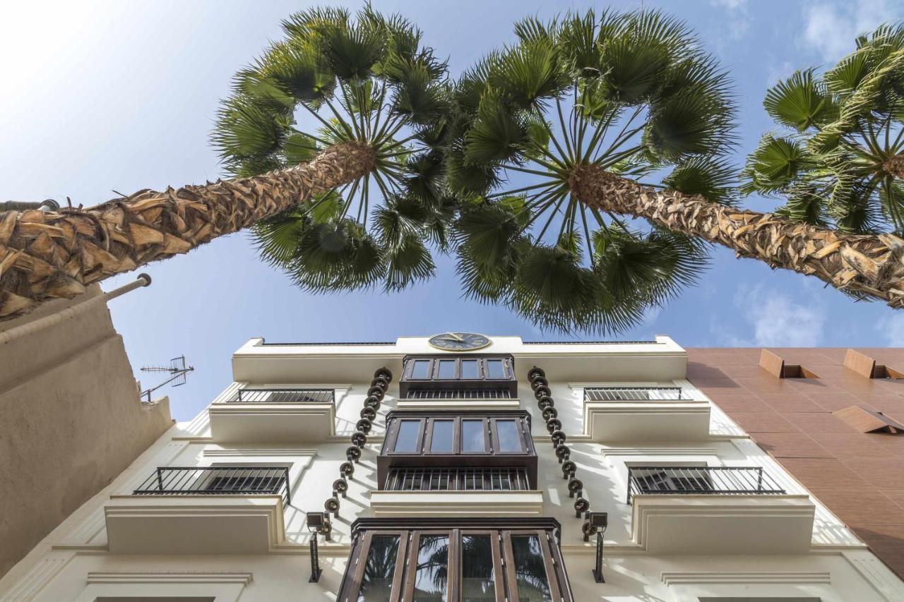 مالقة The Clock House Luxury Urban Suites الغرفة الصورة