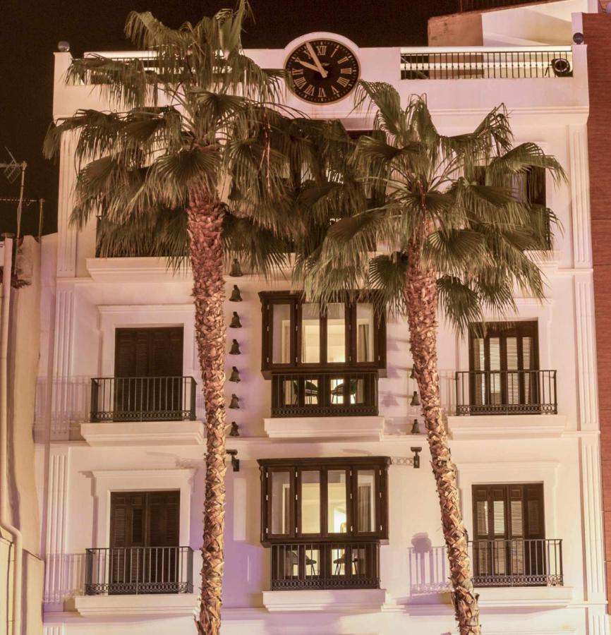 مالقة The Clock House Luxury Urban Suites الغرفة الصورة