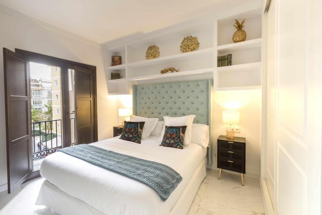 مالقة The Clock House Luxury Urban Suites الغرفة الصورة