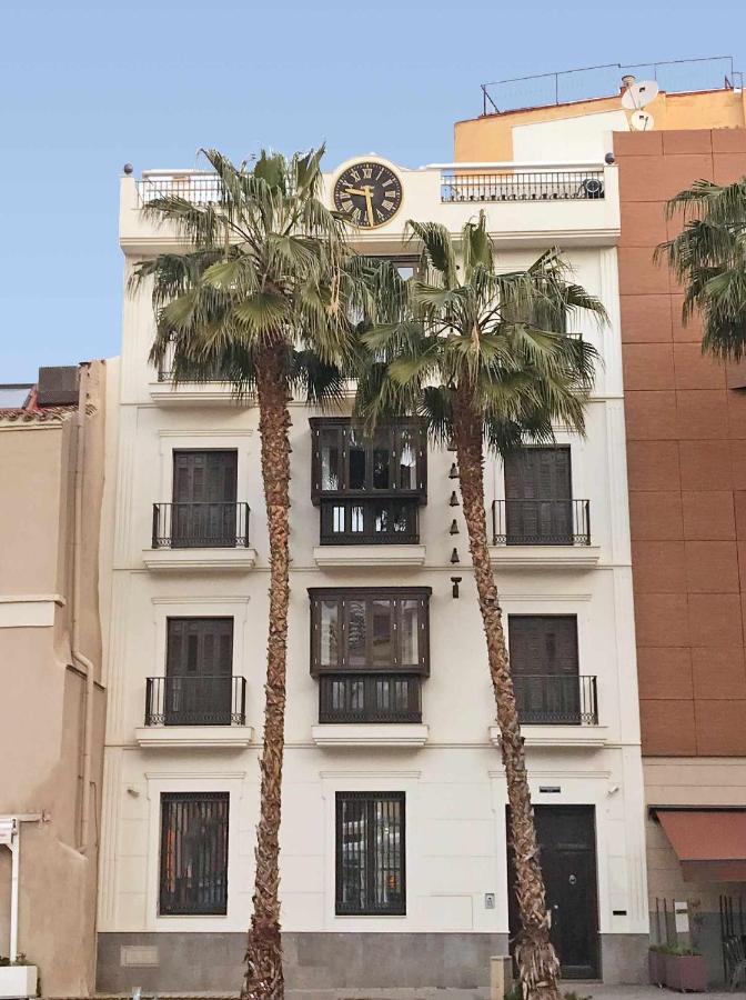 مالقة The Clock House Luxury Urban Suites الغرفة الصورة